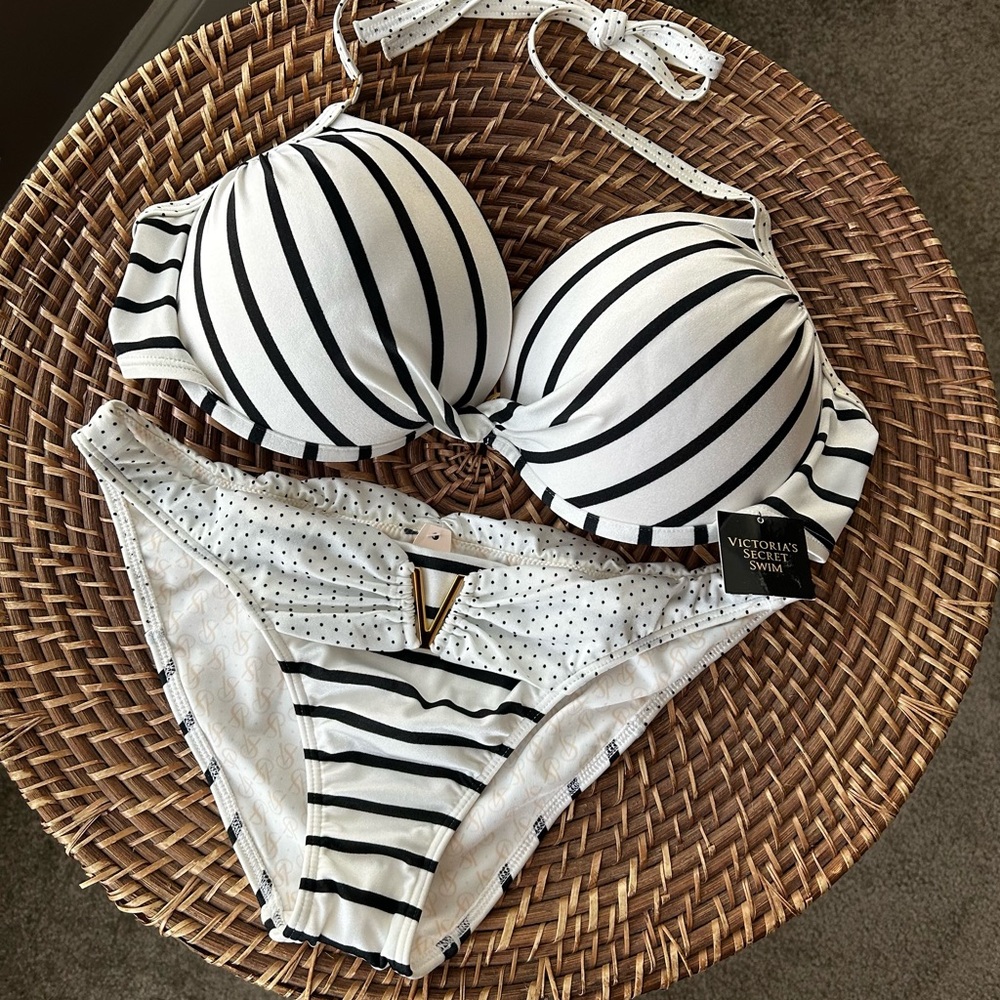 NWT Victoria’s Secret Very Sexy Maldives Twist Front Demi Halter Bikini